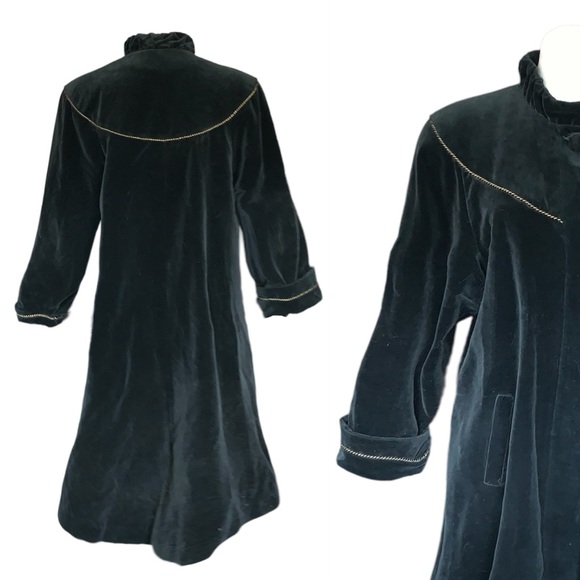 v i n t a g e :: Romantic Soft Velvet Longline Buttoned Coat - Picture 11 of 14